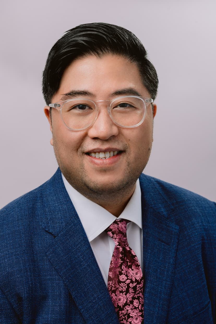 Mike Hoang - Professional headshot